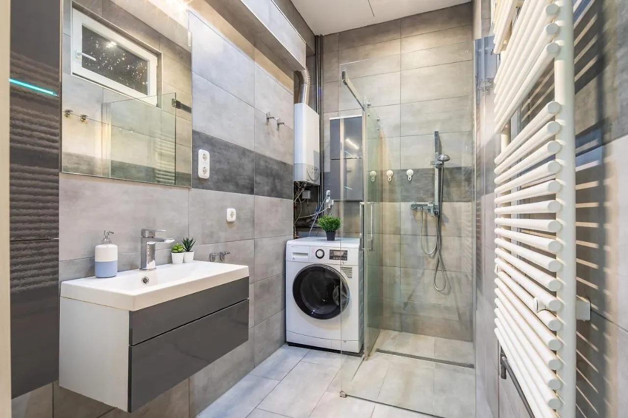 Cozy & Central Apartment With 2-Bedroom Budapest